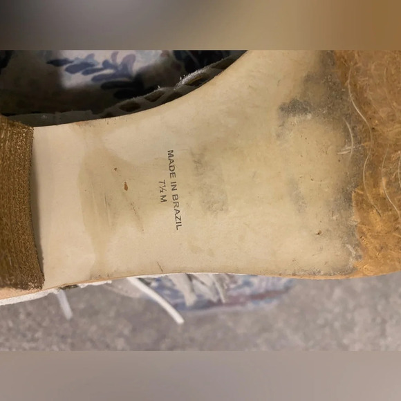 Matisse Indie Bone Gray/White Suede Leather Cutout Ankle Booties - Picture 8 of 14